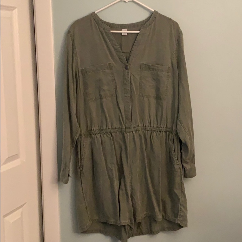 Army green button up Romper